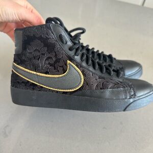 Nike size 7, very lightly worn